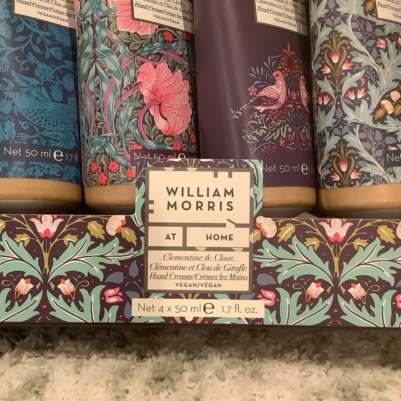 William Morris At Home Luxury Scented Hand Cream Set of 4 NWT 4x1.7oz Clementine - Picture 2 of 16